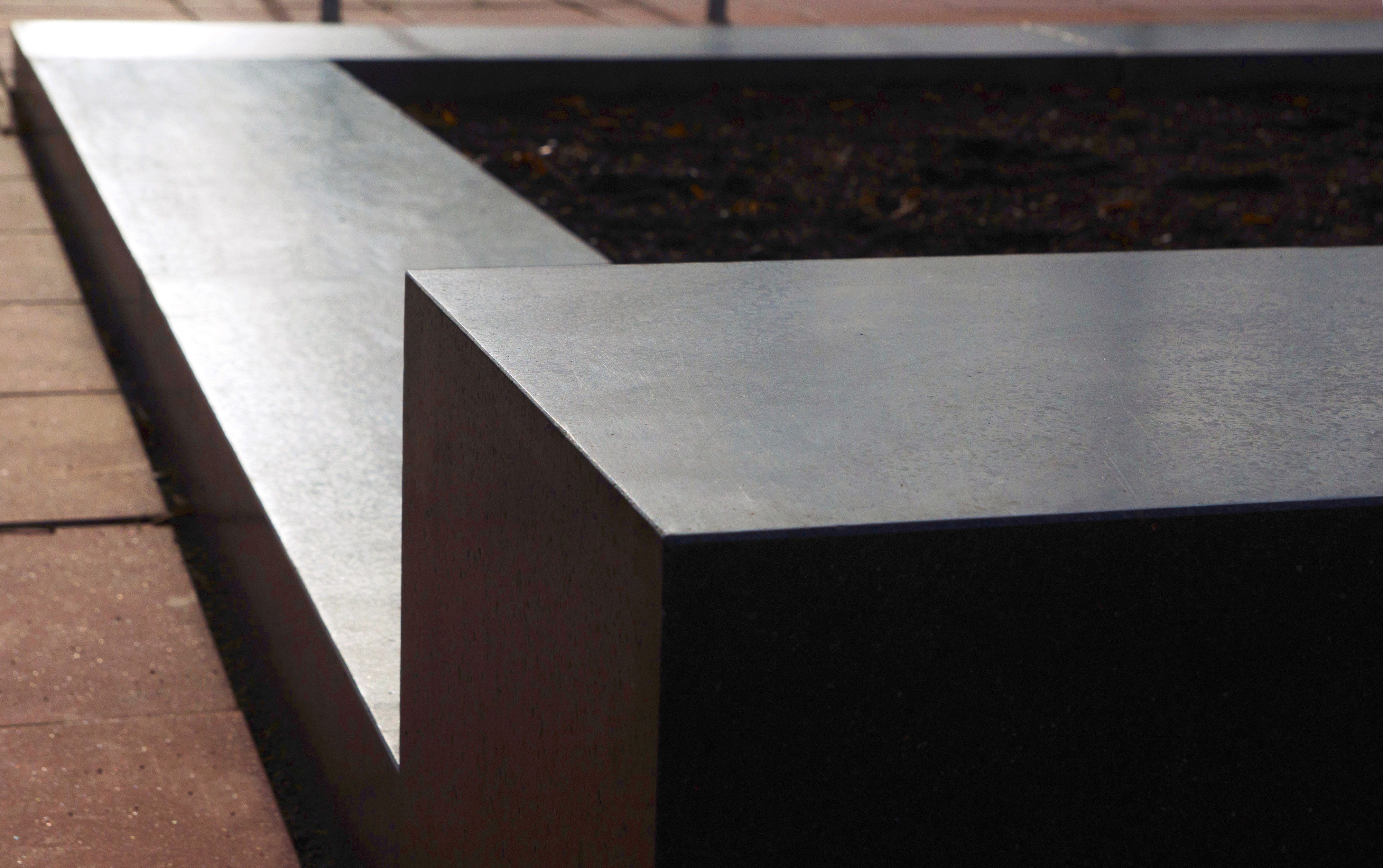 Betonsitzfläche dunkel