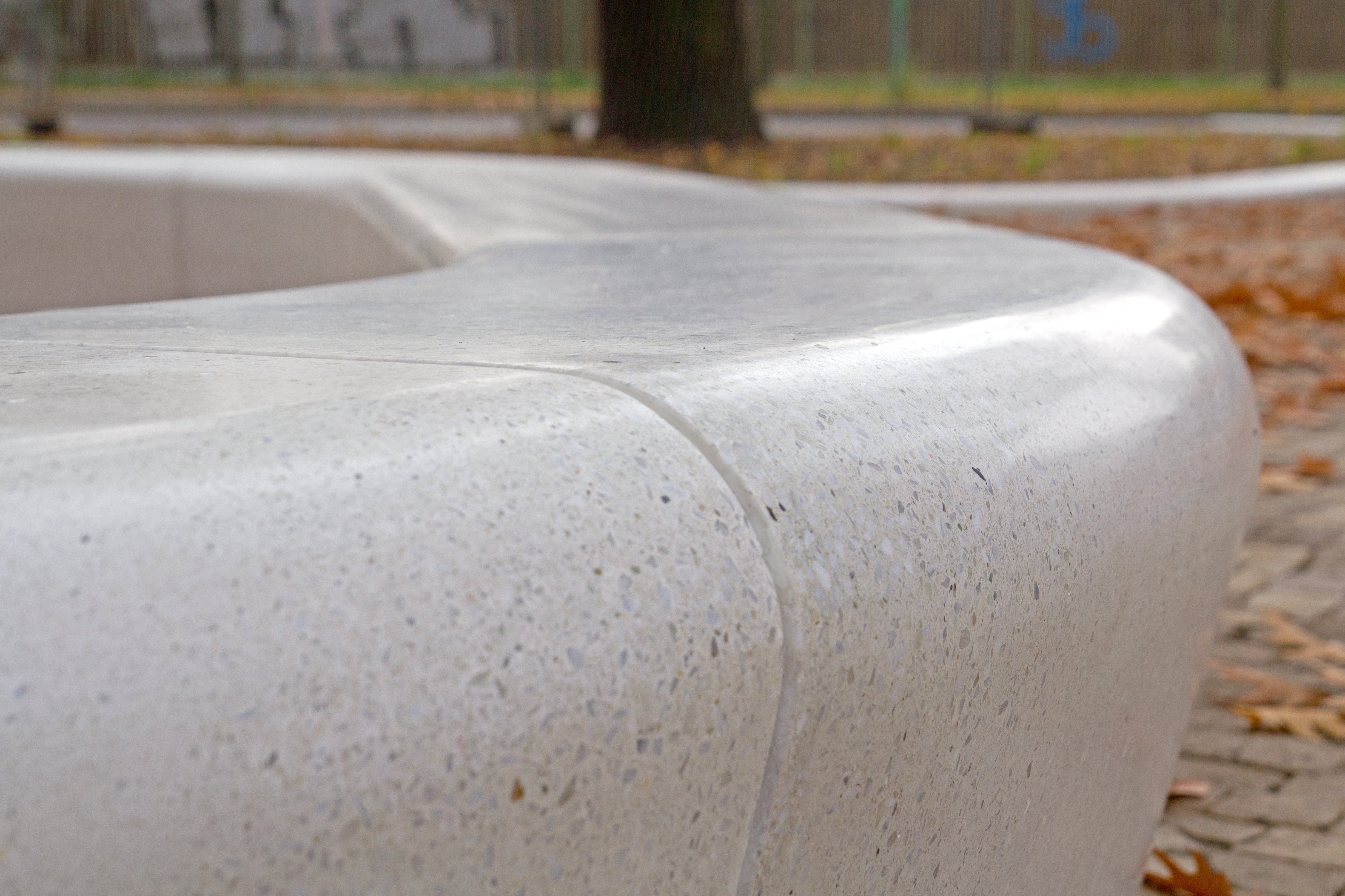 Abgerundeter heller Beton