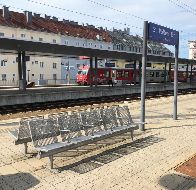 Bahnsteigmobiliar ÖBB Bahnsteigmobiliar ÖBB